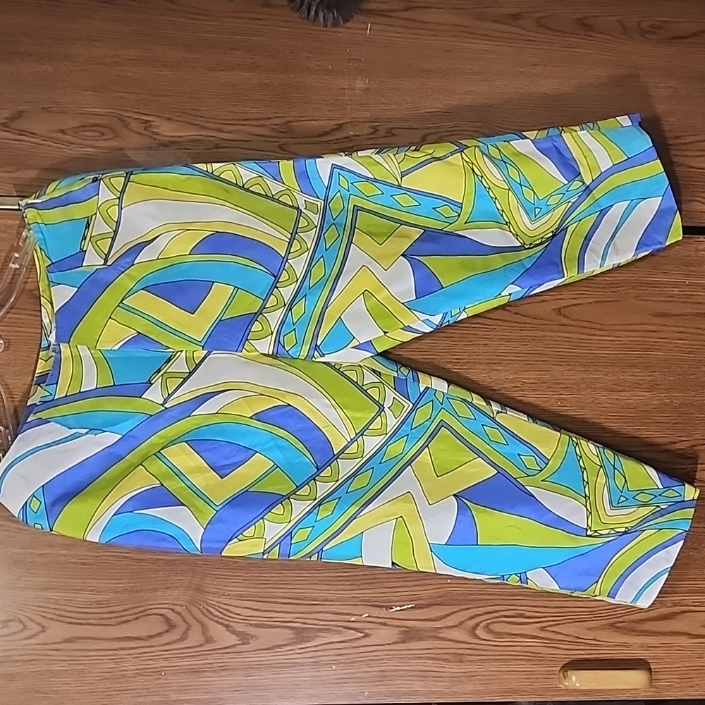 Womens multicolored Capri pants
